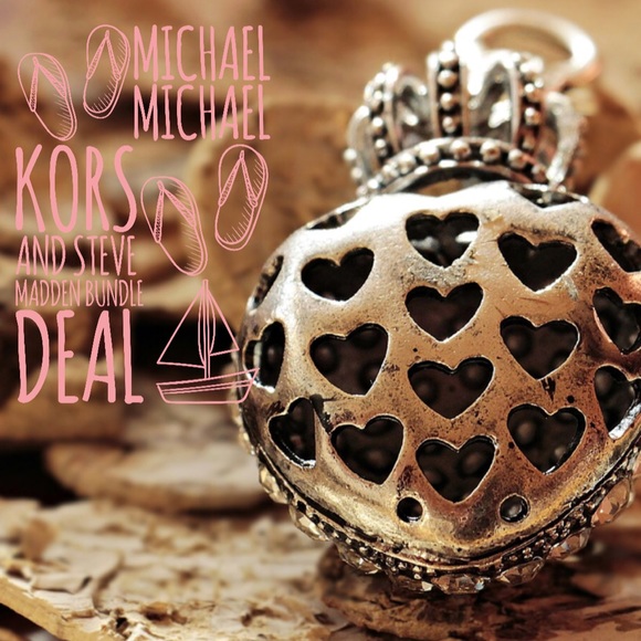 1-Day Bundle Sale: Michael Kors and Steve Madden - Picture 8 of 8